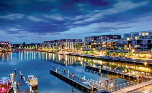 Kingston Apartment | Prestige Waterfront Apartment in Kingston, ACT