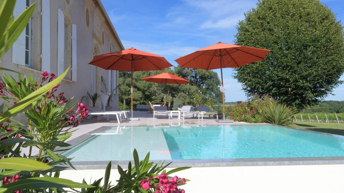 Baigneaux House | Prestigious 18th Century Master House With Swimming po Surrounded by the Vignard