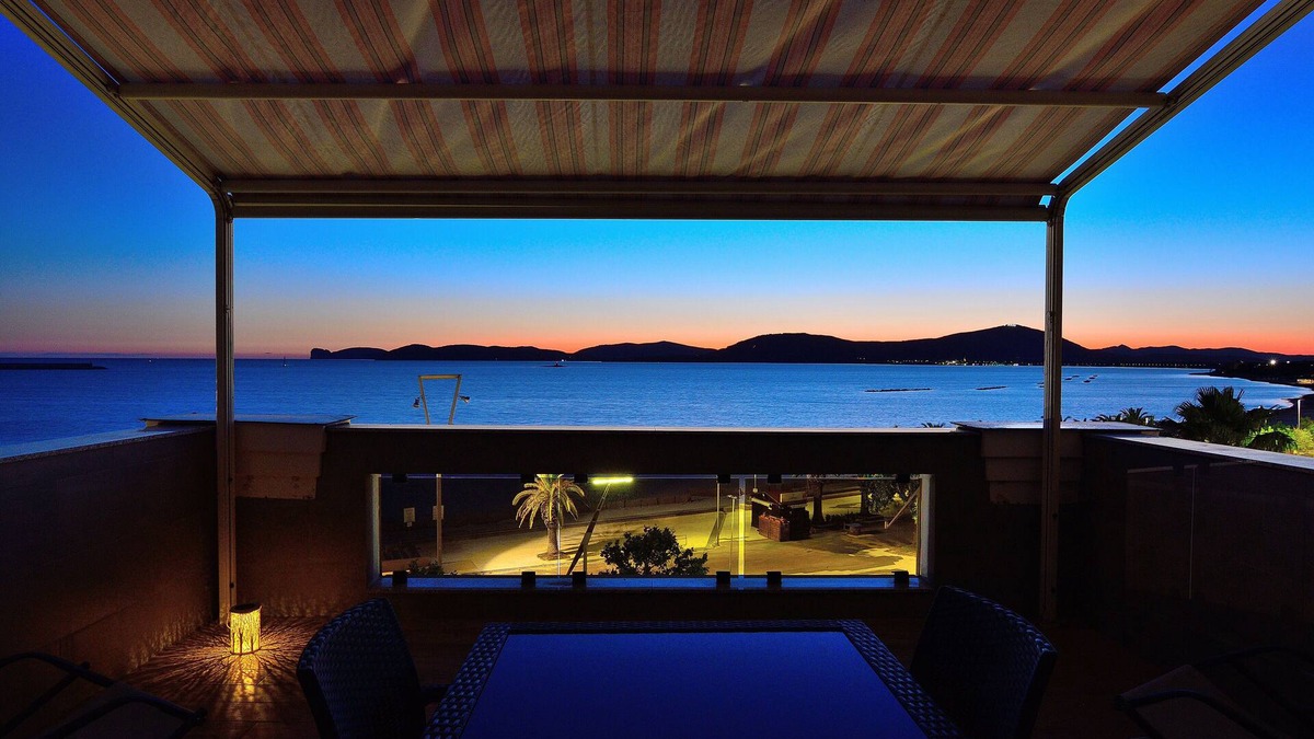 Lido Apartment | Prestigious penthouse by the sea with breathtaking panoramic views