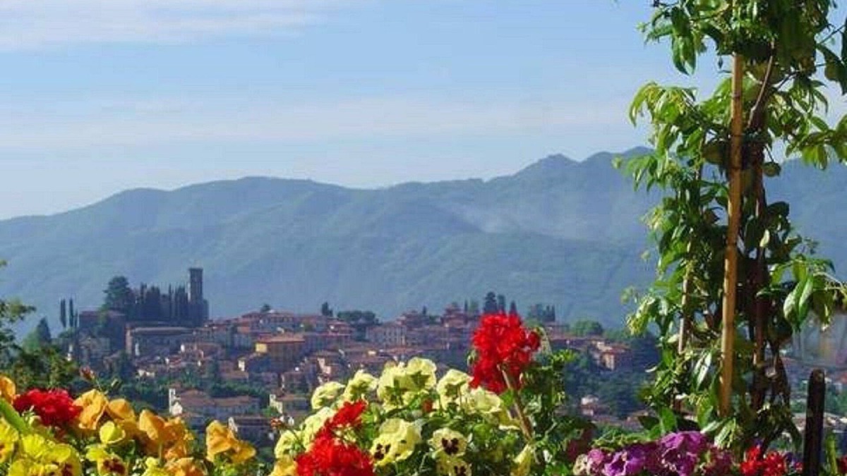 Barga Villa | Prestigious Self Catering Holiday Villa For Rent in Barga, Lucca, Firenze,