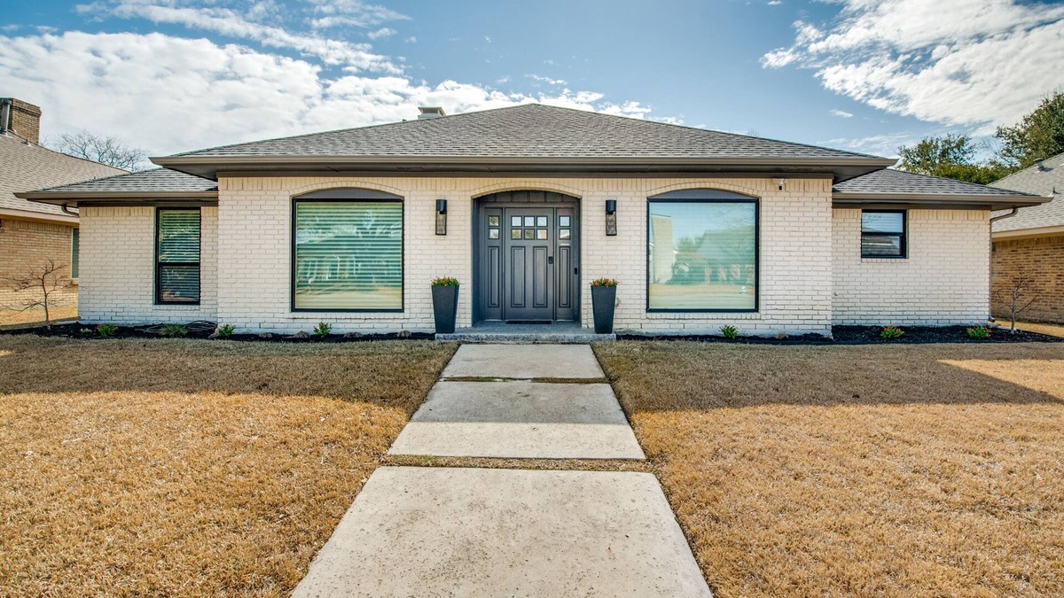 Far North Dallas House | Prestonwood Modern Gorgeous 4 Bed 3 Bath Home Pool