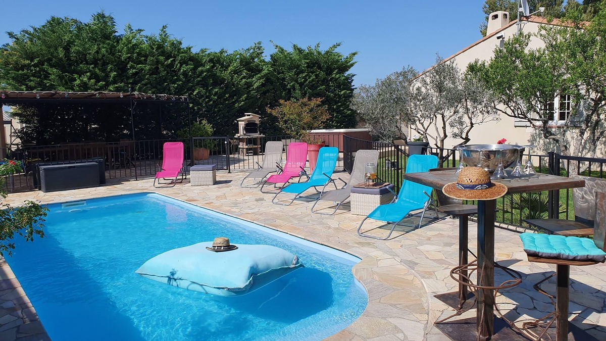 Chateauneuf-les-Martigues Villa | Pretty villa with swimming pool + T2 for 11 people 10 minutes from the sea!