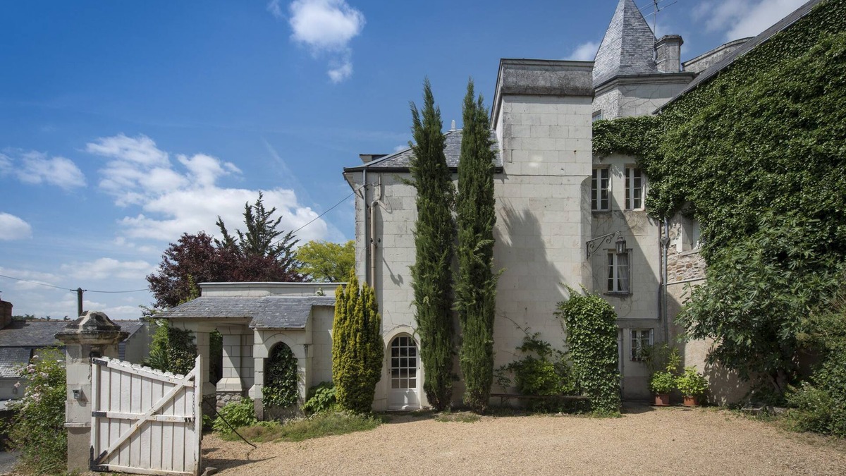 Chenehutte-Treves-Cunault House | pretty 18th century gite, bord de loire 10 km from SAUMUR
