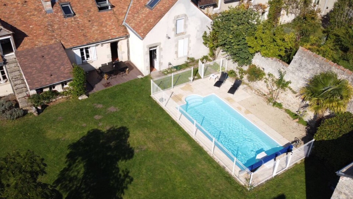Ingrannes House | PRETTY FAMILY POOL HOUSE IN THE ORLEANS FOREST