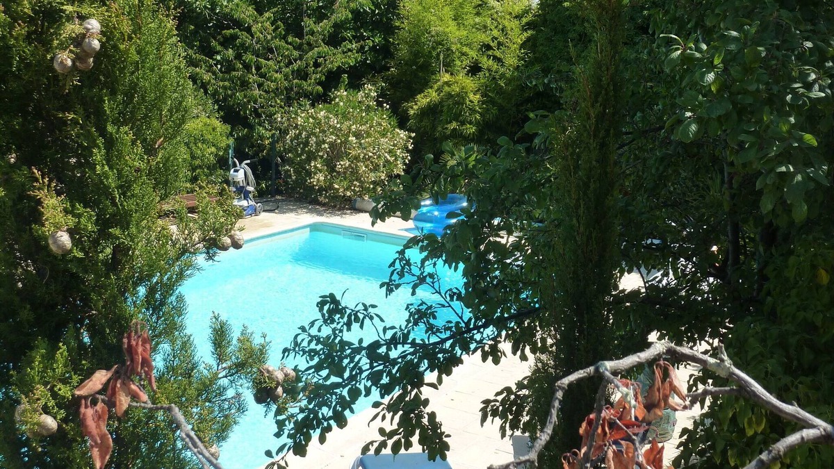 Courry House | Pretty Holiday Home in Courry with Swimming Pool
