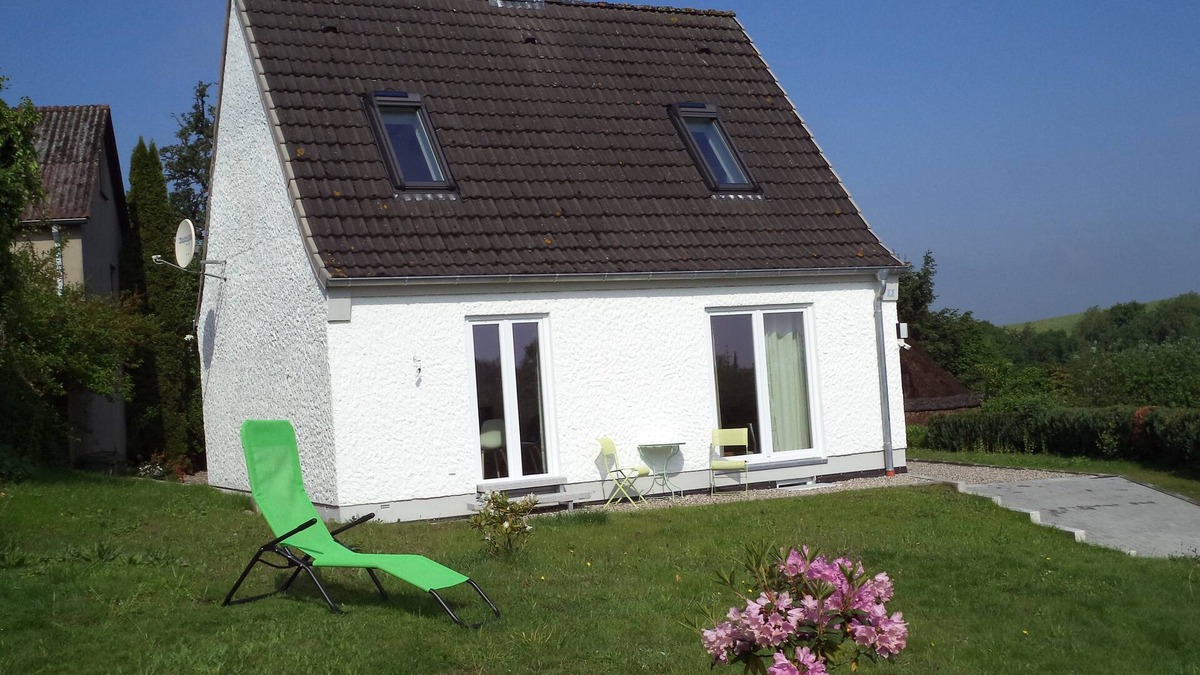 Gadendorf House | Pretty holiday home with a view of the Baltic Sea, family-friendly even with a dog.