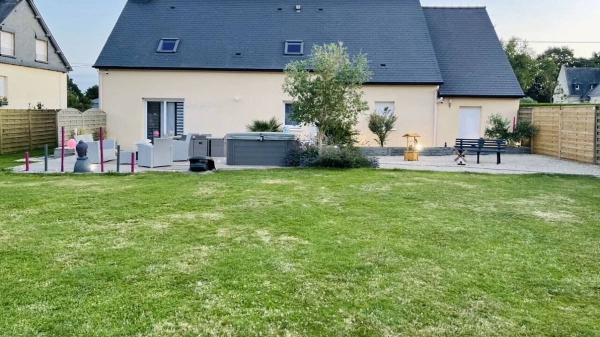 Saint-Gilles-du-Mene House | Pretty house