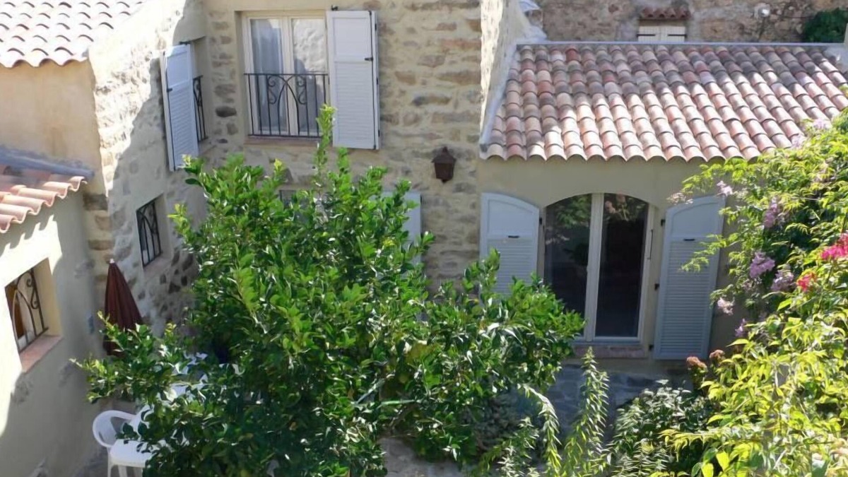 Montegrosso House | pretty house in duplex courtyard garden Cassano 20 'beach Calvi/Ile-Rousse