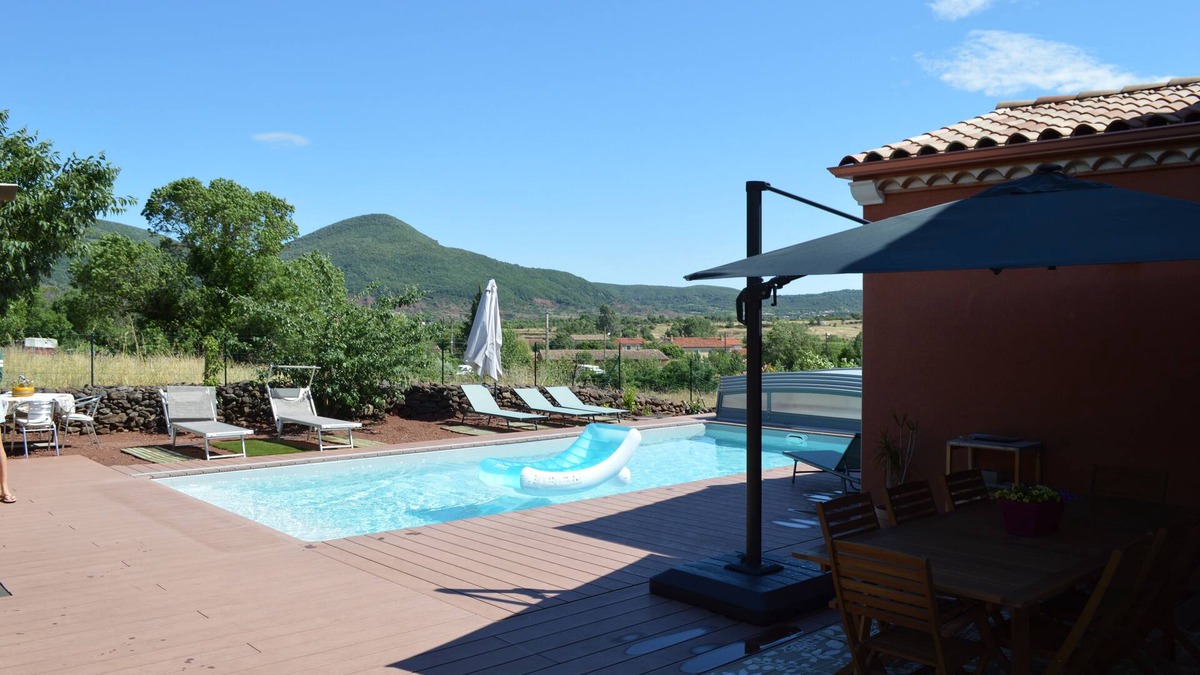 Octon House | Pretty house near Lake Salagou