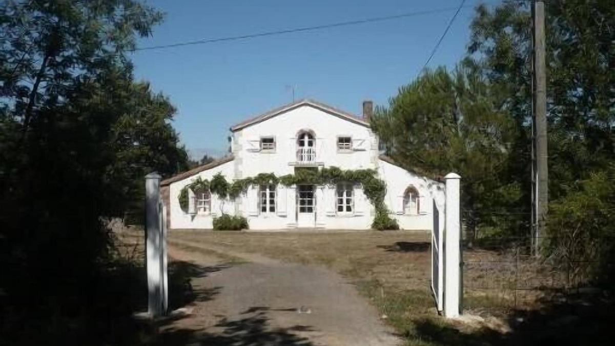 Le Bernard House | Pretty house with garden, 9 km from the beach, near the TRANCHE sur MER