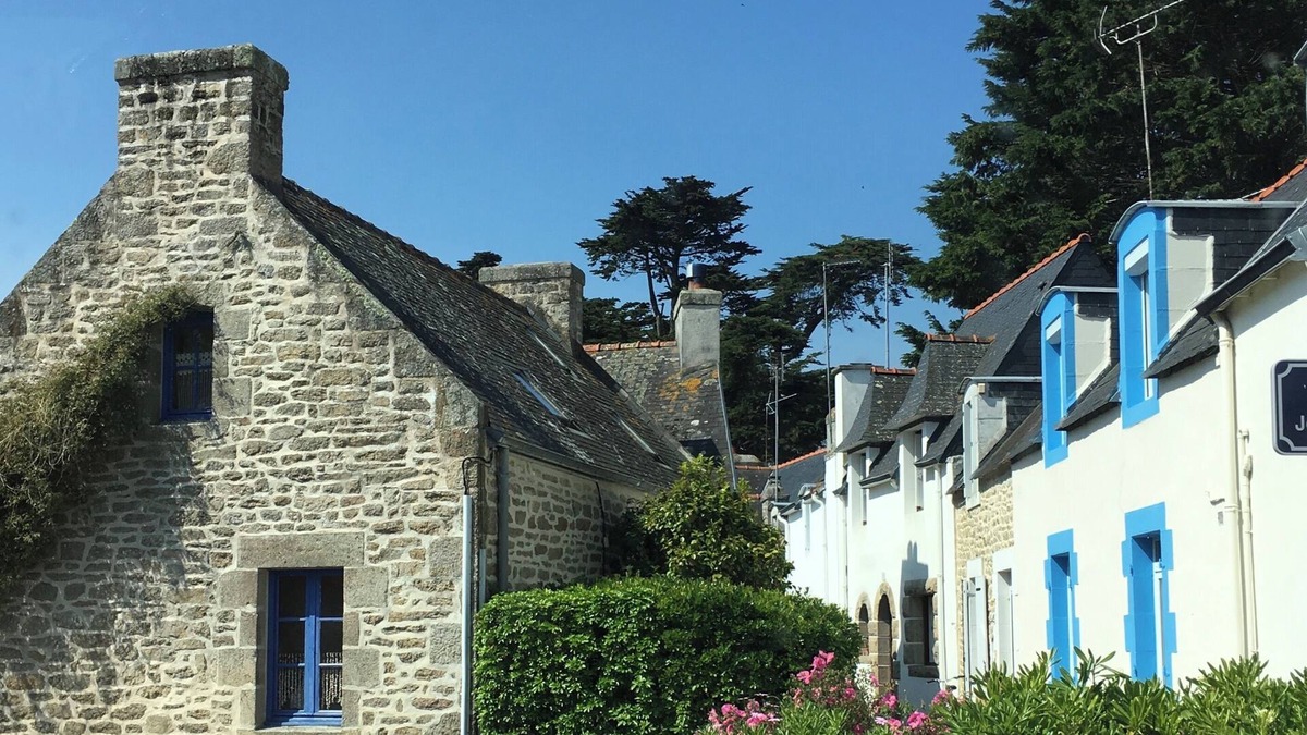 Finistere House | Pretty little fisherman's cottage 150 m from the ocean and in the center of Loctudy