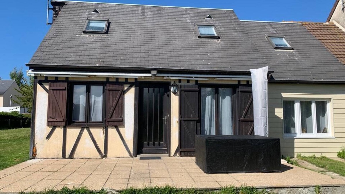 Hermanville-sur-Mer House | Pretty Norman pearl with garden