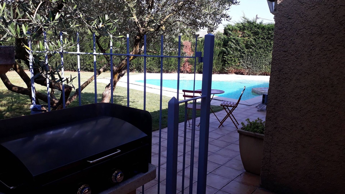 Saint-Victor-la-Coste House | Pretty Provencal house located in a charming village.