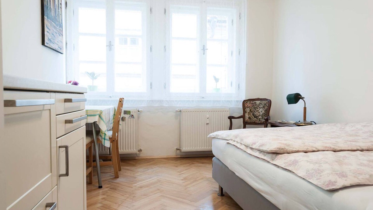 Hradcany Apartment | Pretty studio perfect for couples
