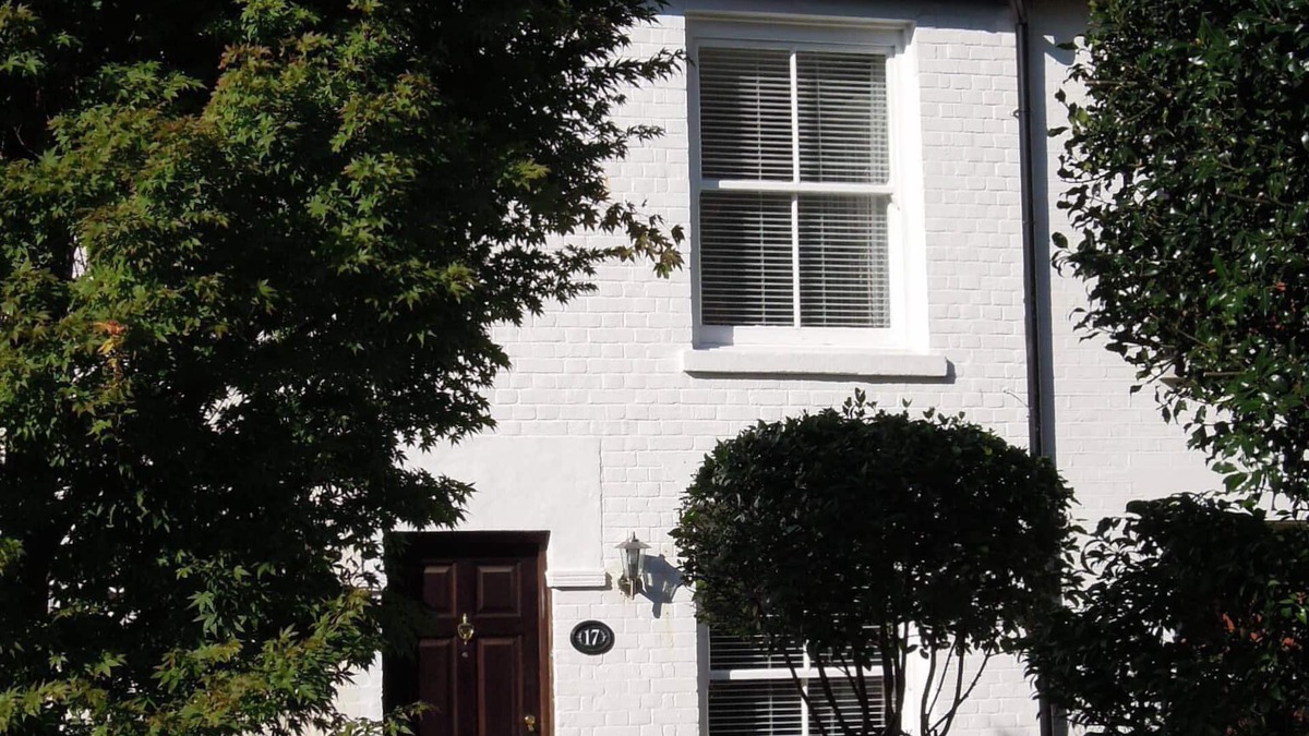 Southsea Cottage | Pretty Victorian cottage (1860) in a charming setting, 15 min walk from seafront
