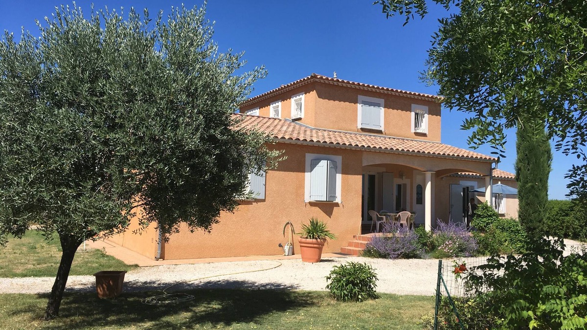 Saint-Chaptes Villa | Pretty villa in Uzège