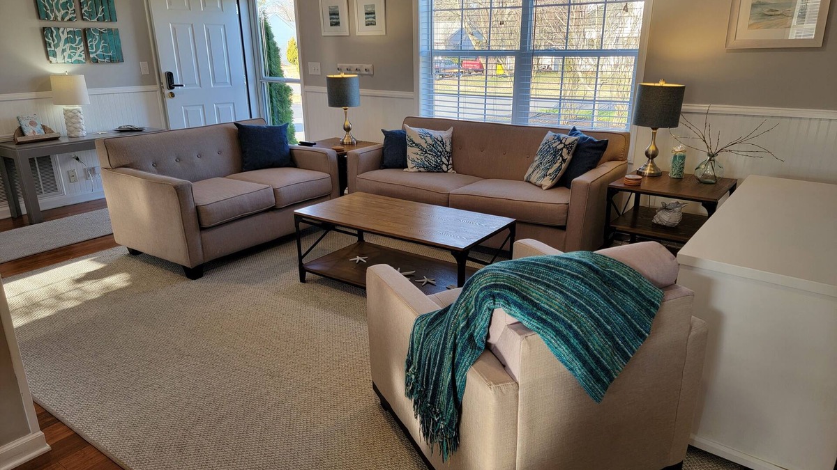 Ocean View House | PRICE DROP - HIGHLY RATED! Cozy, single family home close to beach and golf