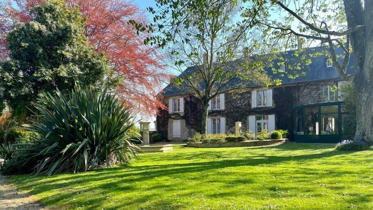 Saint-Vigor-le-Grand Apartment | Prieuré de la Chesnaie x Melrose