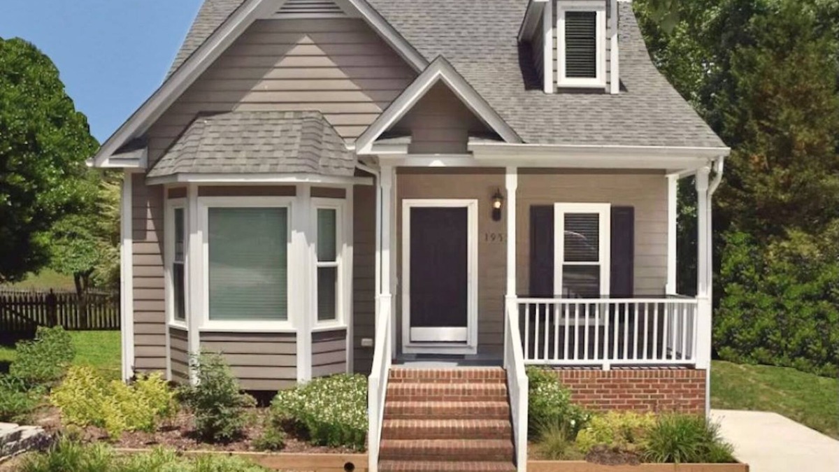 Northeast Raleigh House | Primary Suite with Rooftop Deck and Lake View in this Awesome 3 Bedroom Home!