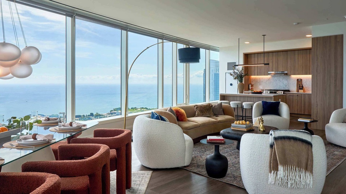The Loop Apartment | Prime Group Stay: Lake Views, Luxe Amenities