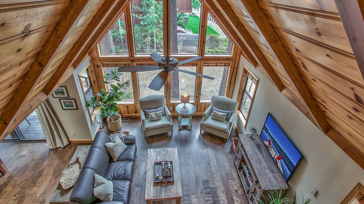 Al Tahoe House | Prime Lake Tahoe Location, Lake-views! 1/2 blk to Lake, Ski, Casinos, Remodeled!