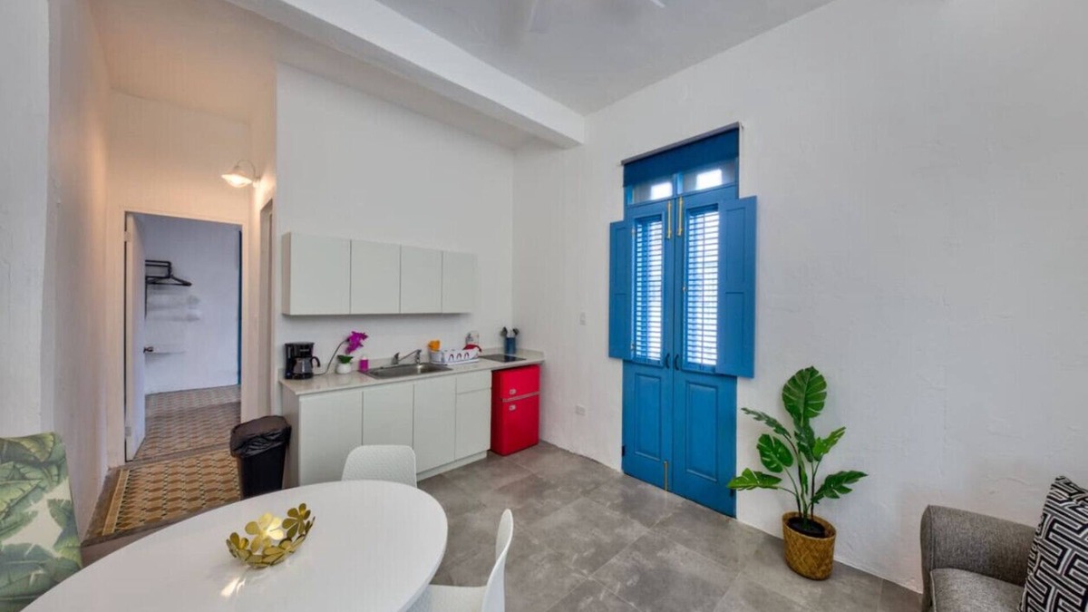 Puerta de Tierra Apartment | Prime Locale near Historic Old San Juan