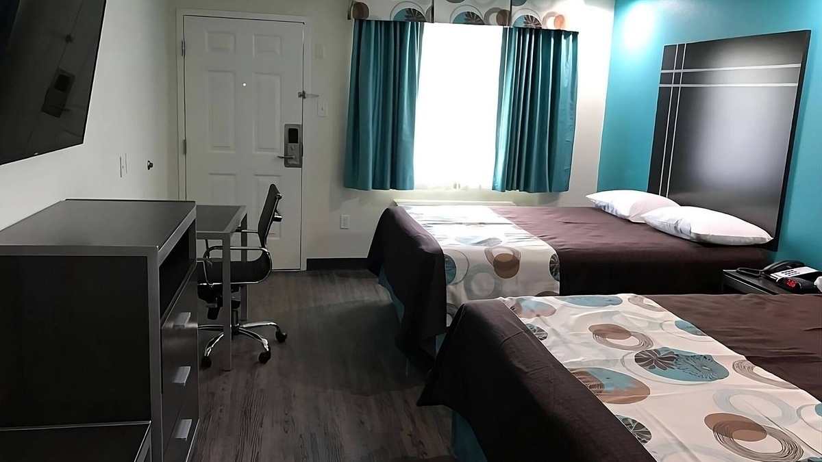 Spring Hotel | Prime Location! 2 Great Units! Near Urban Air Trampoline and Adventure Park!