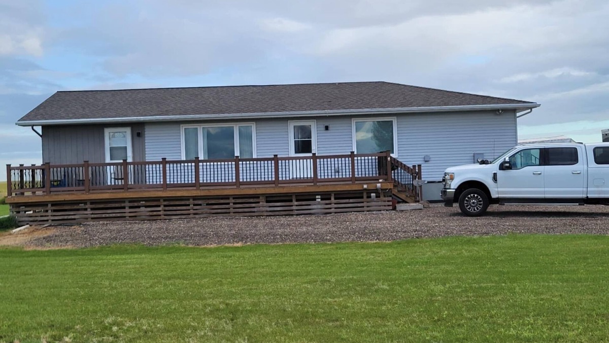 Devils Lake House | PRIME LOCATION- 6 Mile Bay nCentrally located for hunting/fishing.
