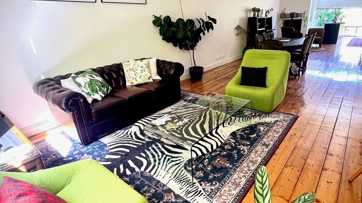Bendigo Apartment | Prime Location | Art, Food & Markets at Your Door | Strong Wi-Fi | Parking | A/C
