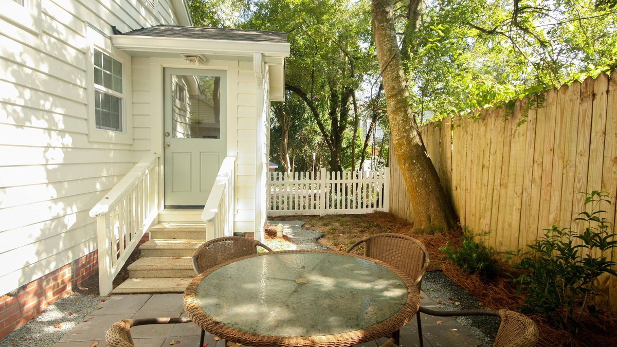 Old Town House | Prime Location! Charming Cottage, Fenced Yard & Close to Downtown & FSU
