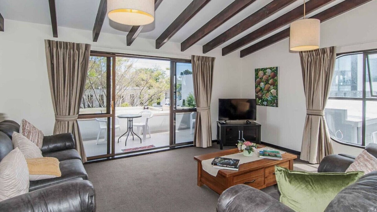 Saint Albans Apartment | Prime Location Handy CBD& Restaurants