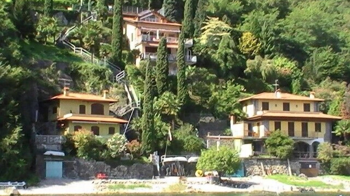 Limonta Apartment | Prime location, house on the lake, with own direct beach access, Limonta, near Bellagio