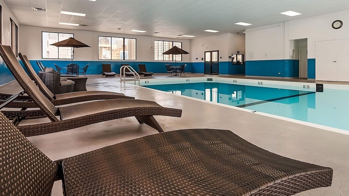 Downtown Chicago Hotel | Prime Location! Indoor Pool, Near Millenium Park, Shedd Aquarium, Willis Tower