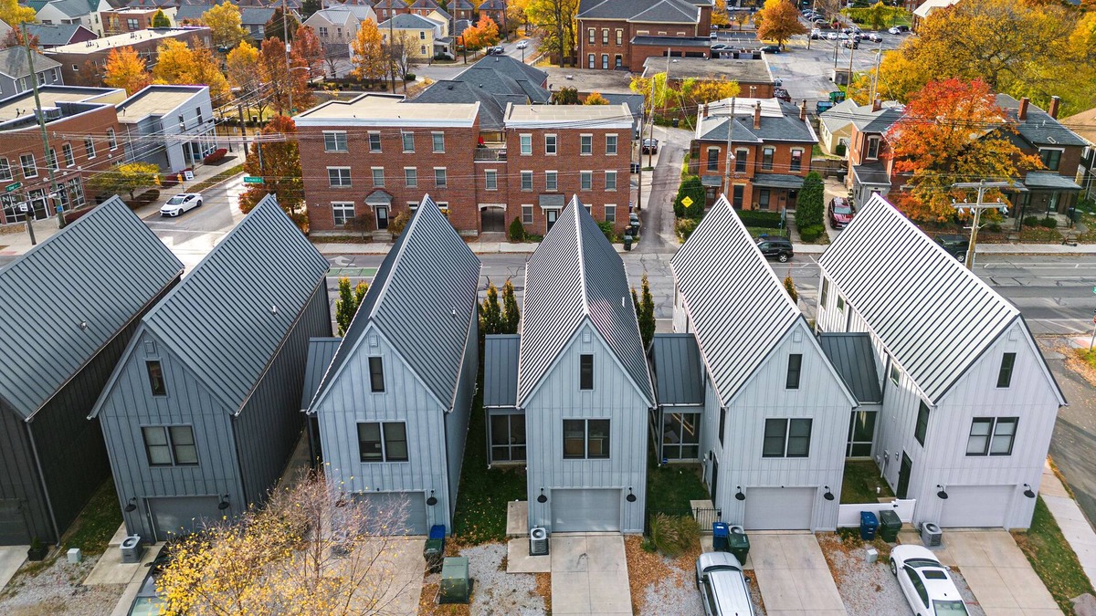 Short North House | Prime location: Stylish 3-Bedroom Modern Townhouse