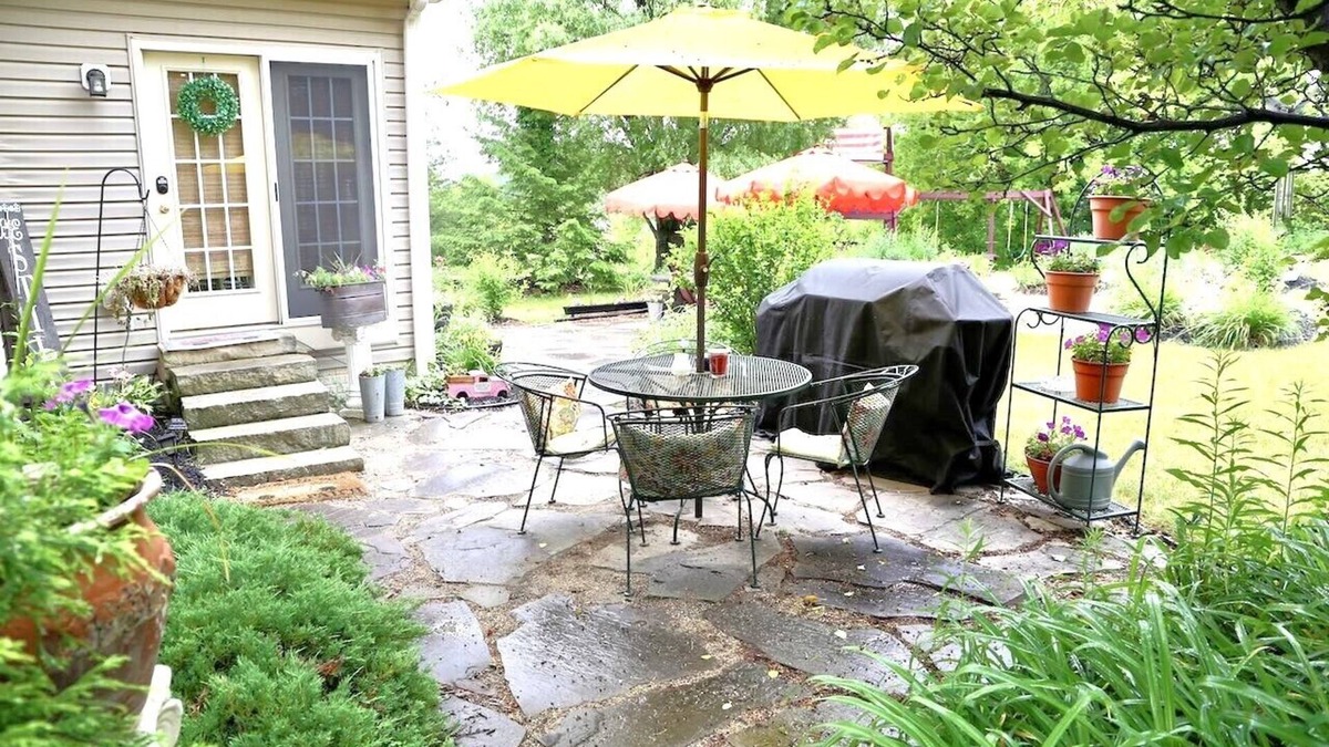 Massillon House | Prime location