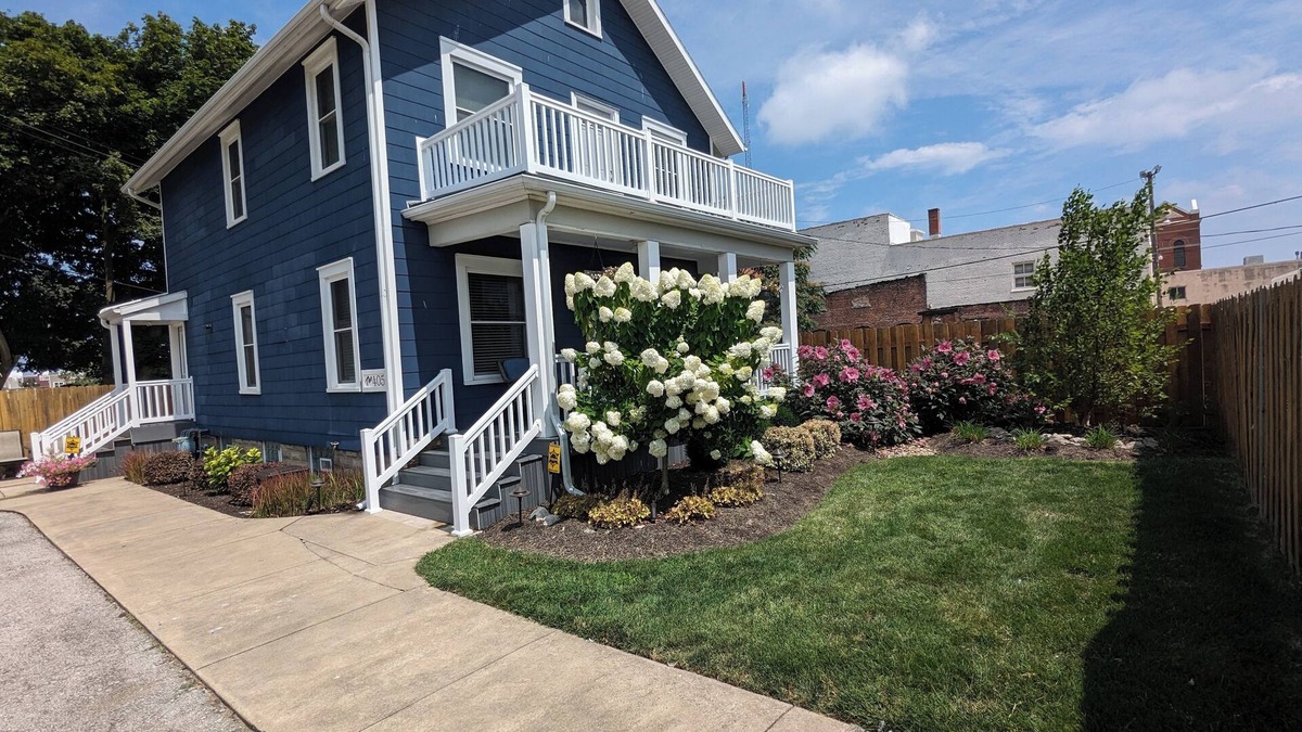 Sandusky House | Prime location within walking distance of downtown Sandusky