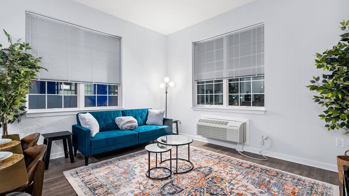 Hackensack River Waterfront Apartment | Prime Oasis: 2 Bedroom Gym, Laundry ONLY 20 Minutes to NYC!