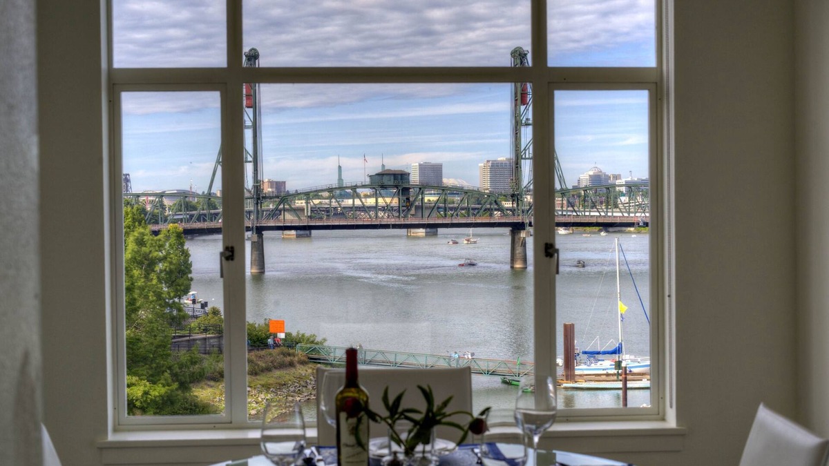 Downtown Portland Condo | Prime River View: spacious, light-filled top floor corner unit downtown
