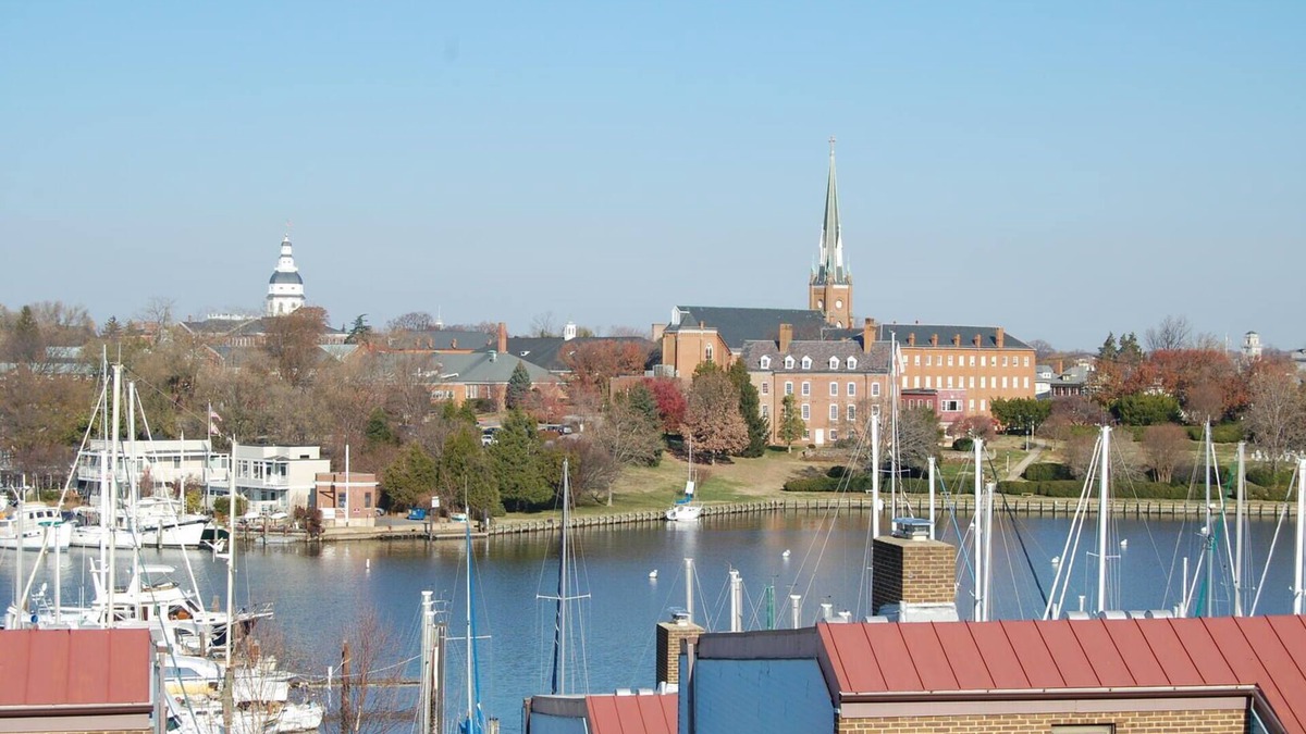 Eastport Condo | Prime Viewing for Blue Angels -Rooftop Deck and Water Views of Spa Creek!
