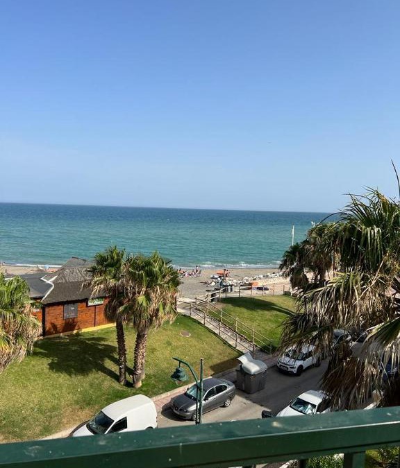 Guadalmar Apartment | Primera linea de playa Málaga