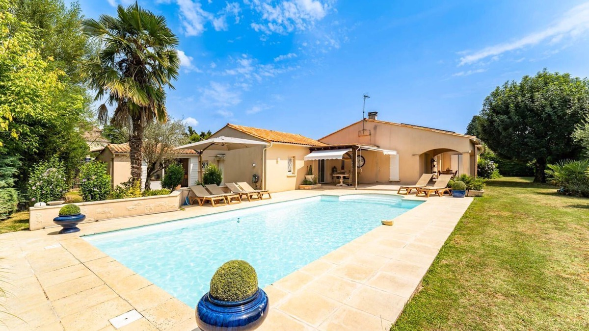 Bergerac Villa | Primrose - Three Bedroom Villa, Sleeps 6