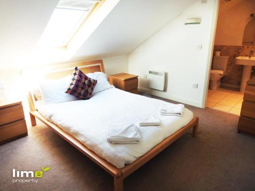 Hull Old Town Apartment | Princes Dock Chambers 8