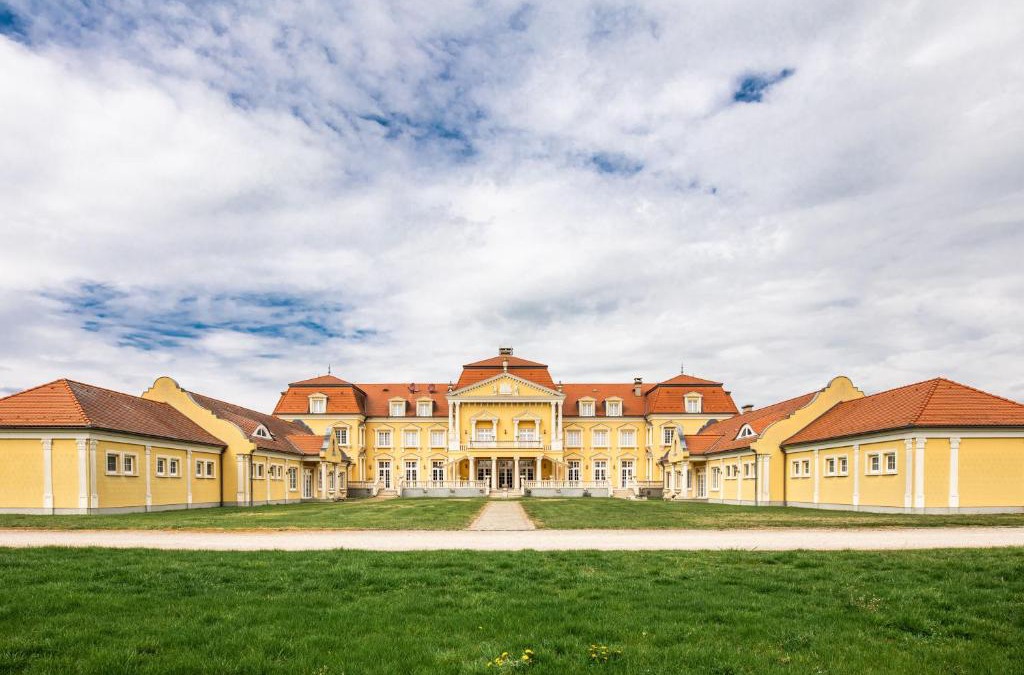 Dunakiliti House | Princess Palace & Golf resort