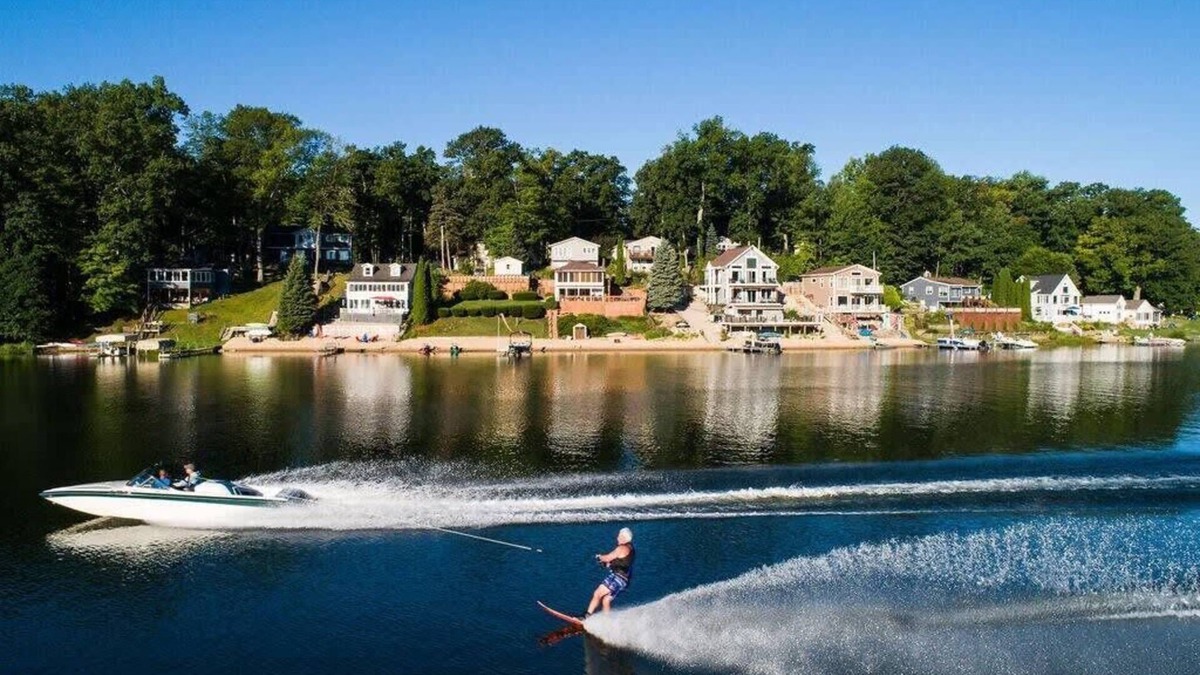 Smyrna House | Priscilla's Place: Big Pine Island Lake Retreat