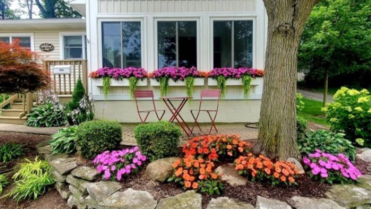 Lakeside Cottage | Pristine 3-bedroom cottage in Lakeside, Ohio with central air, laundry, Wi-Fi