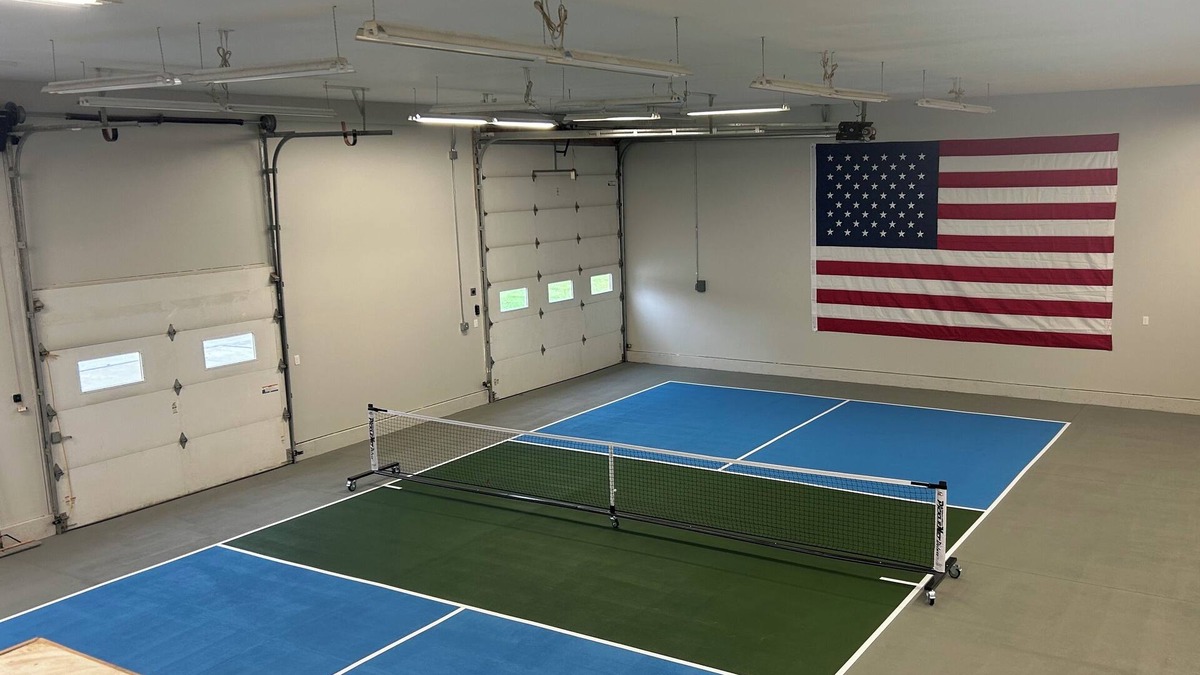 Newaygo House | Pristine, 5000 sq ft waterfront Resort with Indoor Pickleball and boat rental!