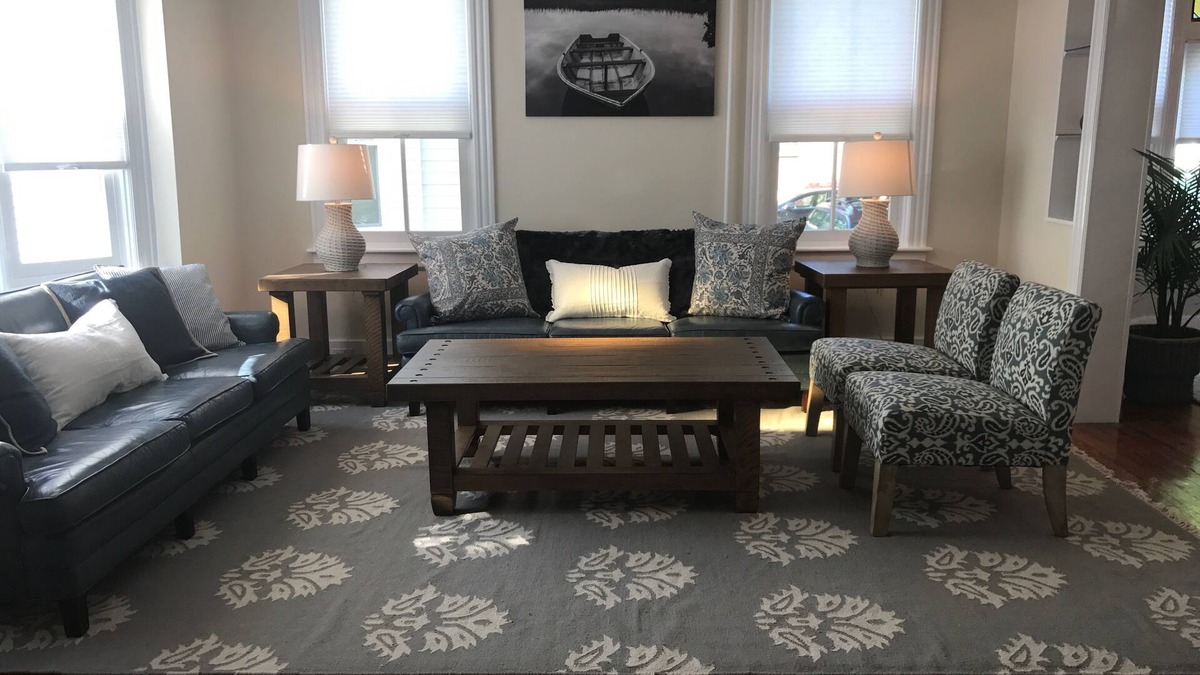 Bellevue Avenue Historic District House | Pristine Home Prime Spot Beach/Town/Cliffwalk! Lead Safe Certificate!