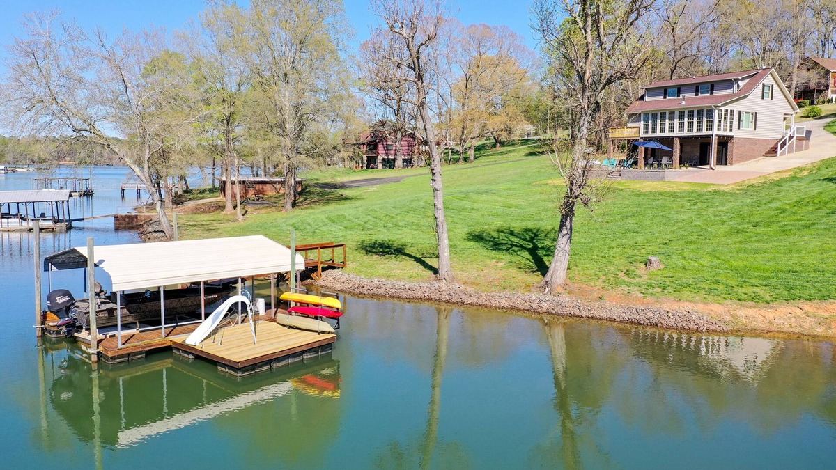 Scotts House | Pristine lake house offering watersports, gameroom favorites, and stunning view