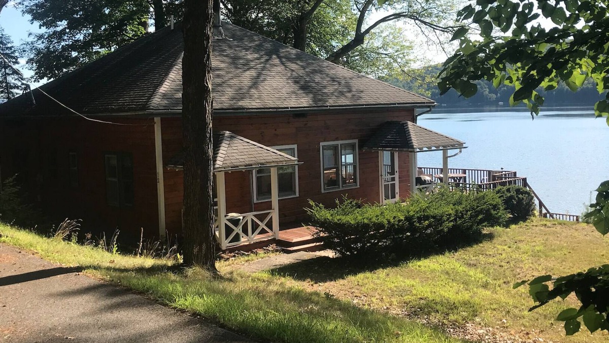 Schroon Lake House | Pristine On The Water