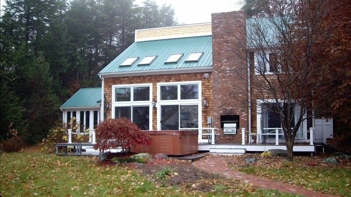 Alton Bay House | PRISTINE SUNSET LAKE-200' FRONTAGE private dock